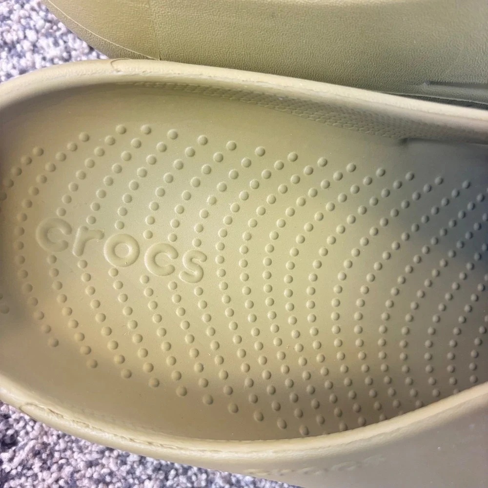 CROCS mellow recovery